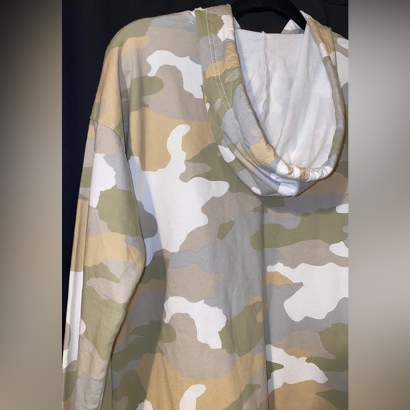 aerie Oversized Hoodie with High Side Slits in Sun Washed Desert Camo size XS - Picture 10 of 16